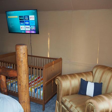Bayside Cottage - Remodeled And Great Location! Frankfort Exterior photo