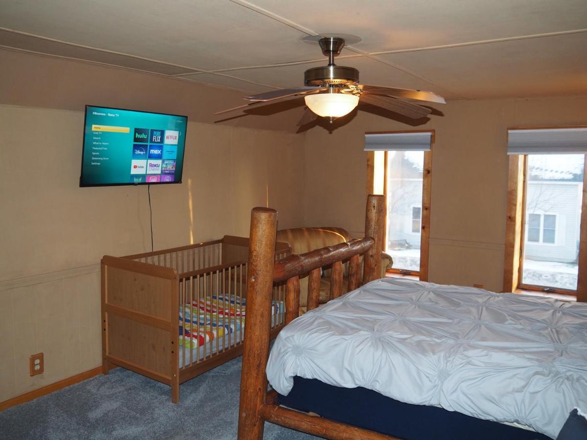 Bayside Cottage - Remodeled And Great Location! Frankfort Exterior photo