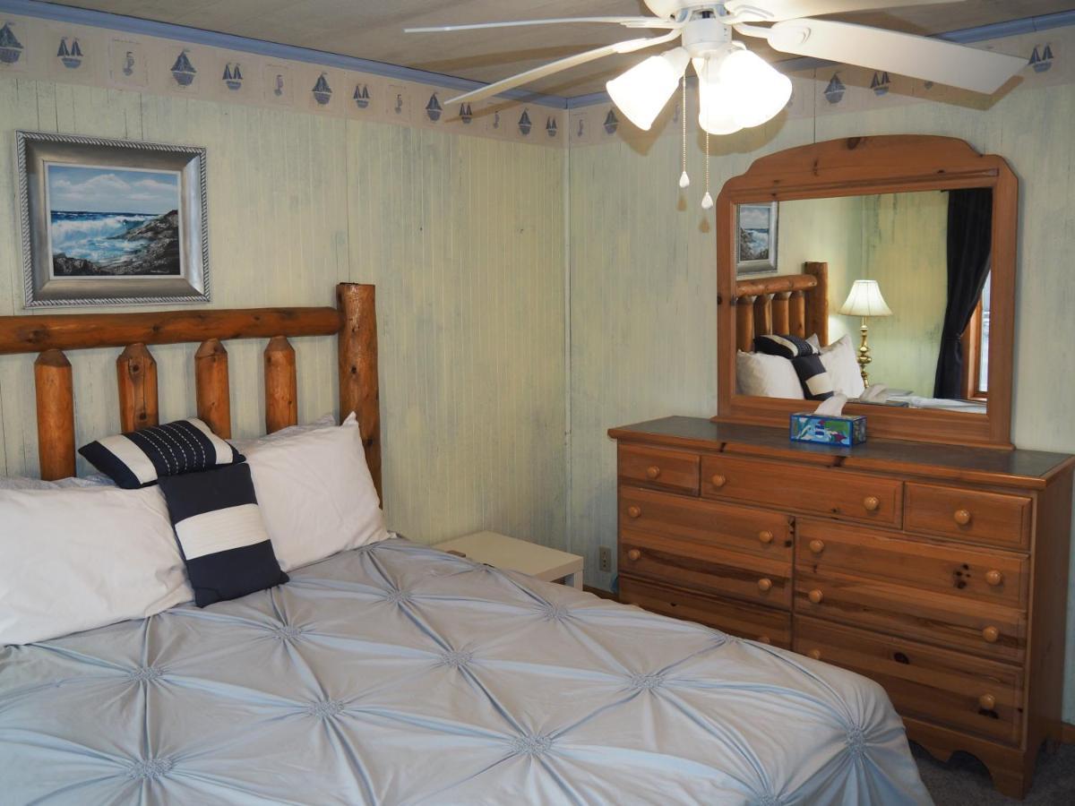 Bayside Cottage - Remodeled And Great Location! Frankfort Exterior photo