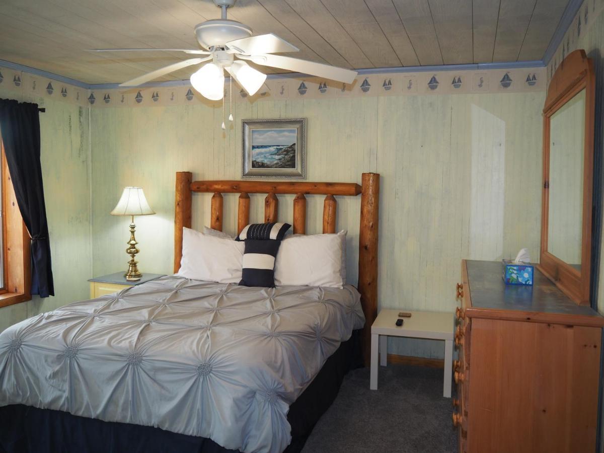 Bayside Cottage - Remodeled And Great Location! Frankfort Exterior photo