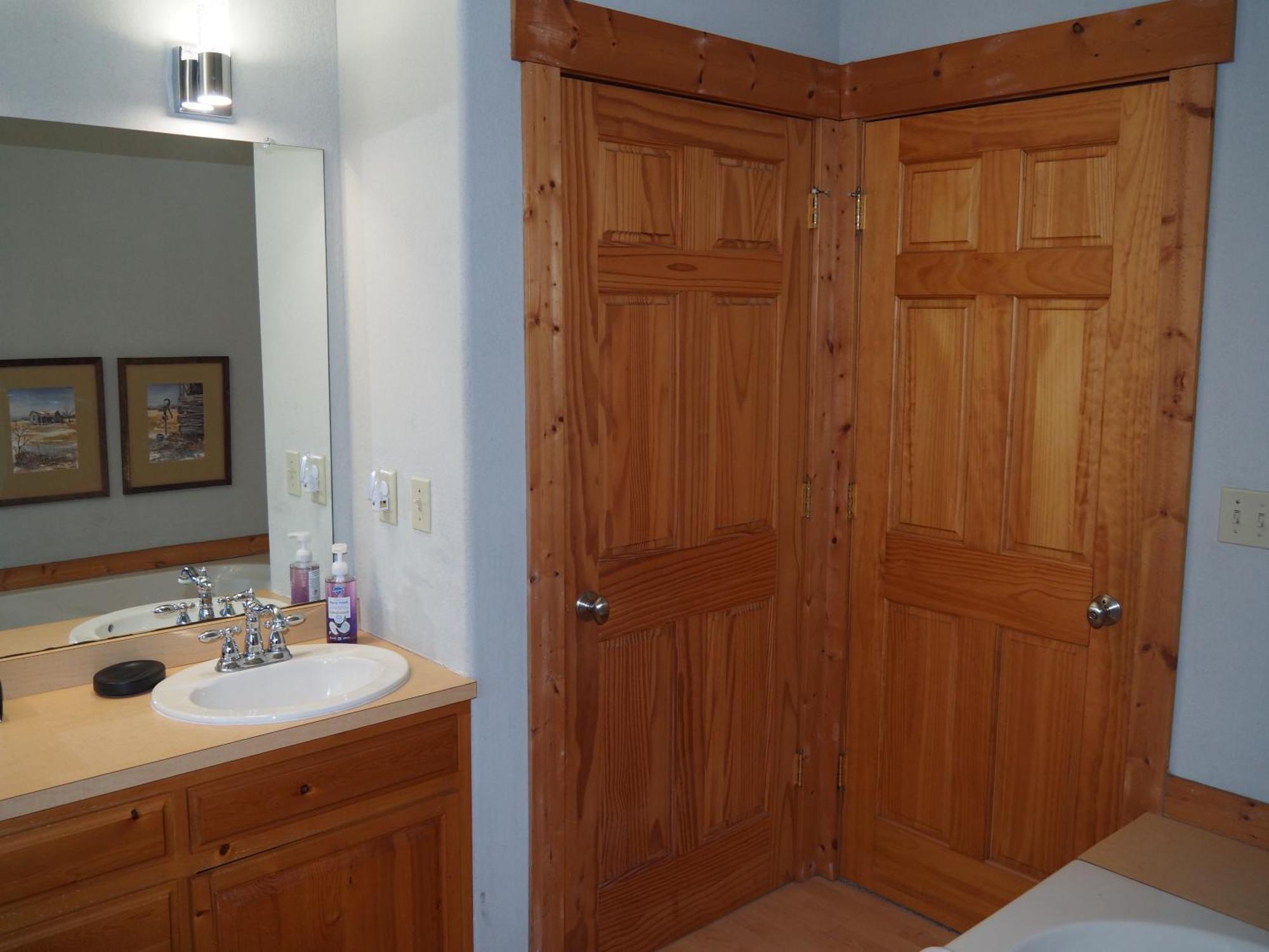Bayside Cottage - Remodeled And Great Location! Frankfort Exterior photo