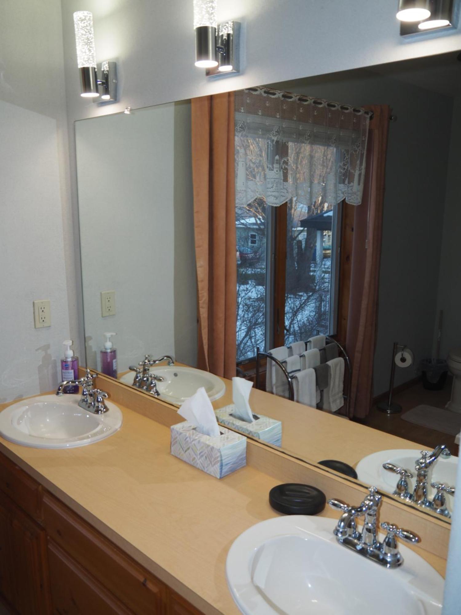 Bayside Cottage - Remodeled And Great Location! Frankfort Exterior photo