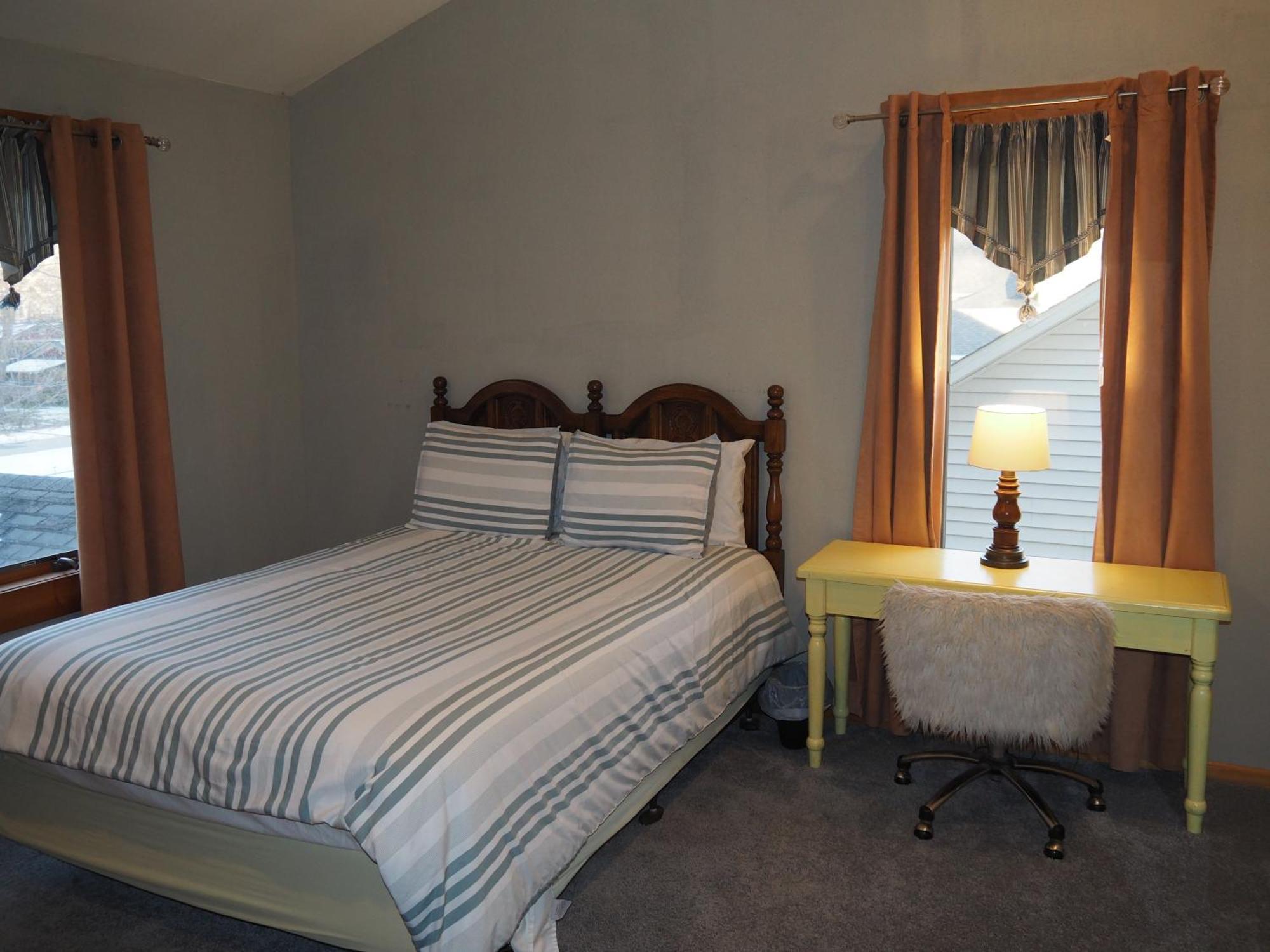Bayside Cottage - Remodeled And Great Location! Frankfort Exterior photo