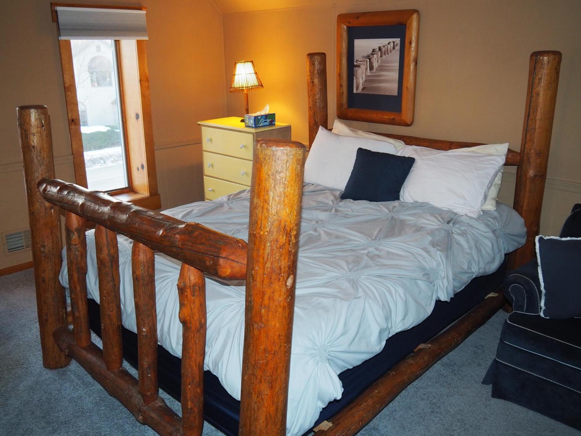 Bayside Cottage - Remodeled And Great Location! Frankfort Exterior photo